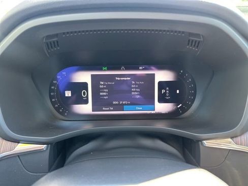 Certified 2022 Volvo XC60 B5 Momentum w/ Climate Package AWD/4WD image 26