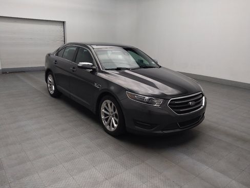 Used 2018 Ford Taurus Limited image 13
