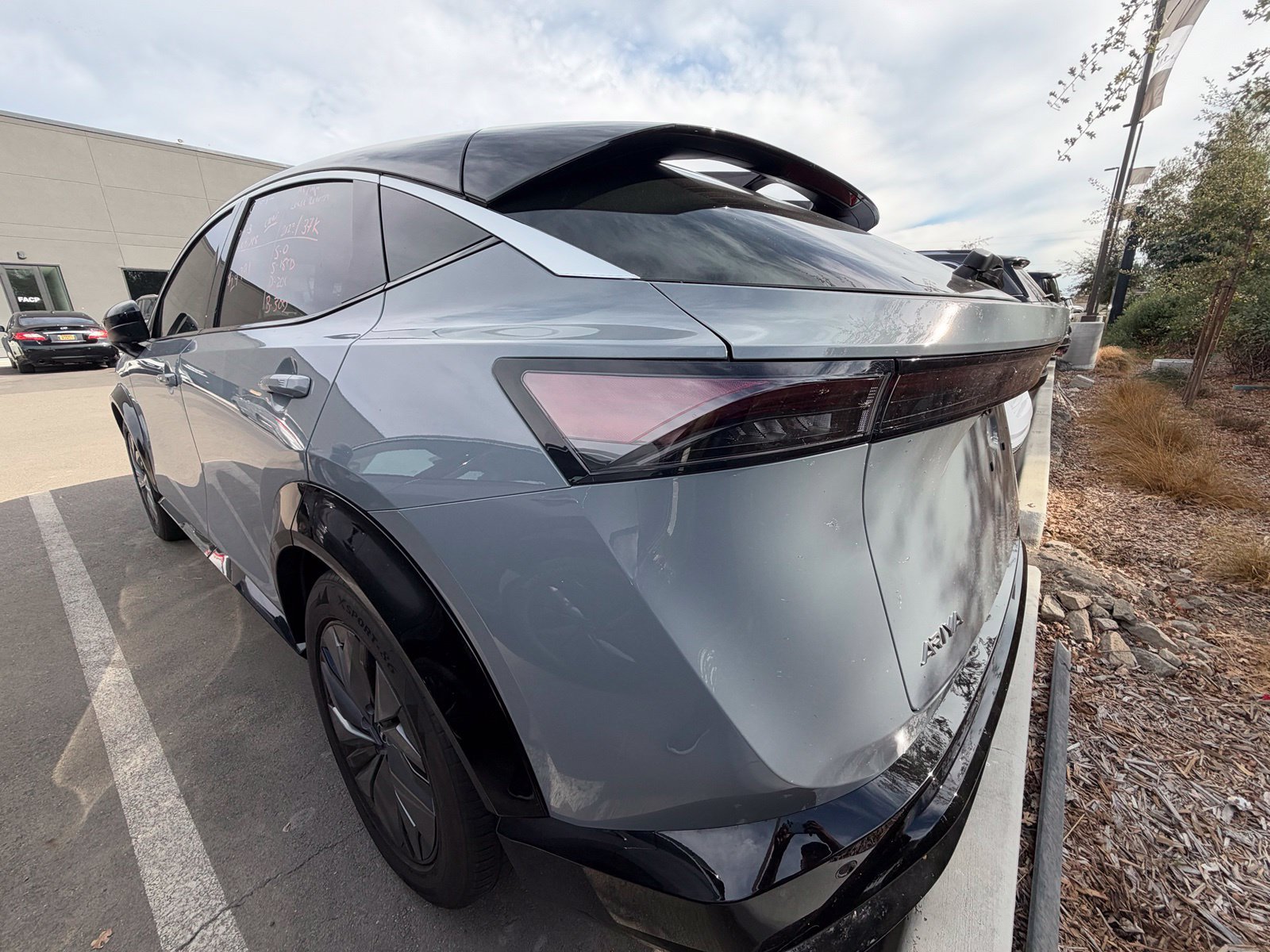 Used 2023 Nissan Ariya FWD image 4
