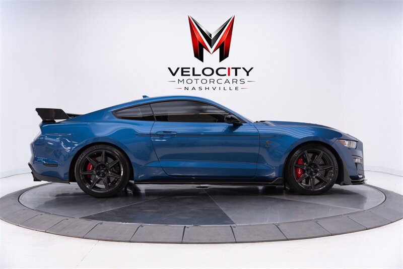 Used 2021 Ford Mustang Shelby GT500 w/ Carbon Fiber Track Pack RWD image 5