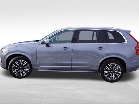 Used 2020 Volvo XC90 T5 Momentum w/ Protection Package Premier image 9