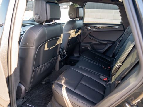 New 2026 Porsche Macan AWD/4WD image 23