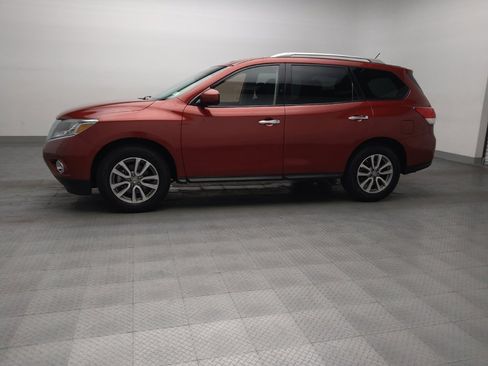 Used 2016 Nissan Pathfinder SV AWD/4WD image 2