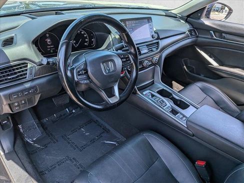 Used 2020 Honda Accord Touring image 11