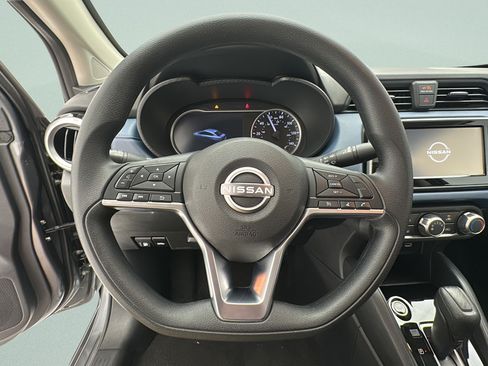 Used 2025 Nissan Versa SV FWD image 14