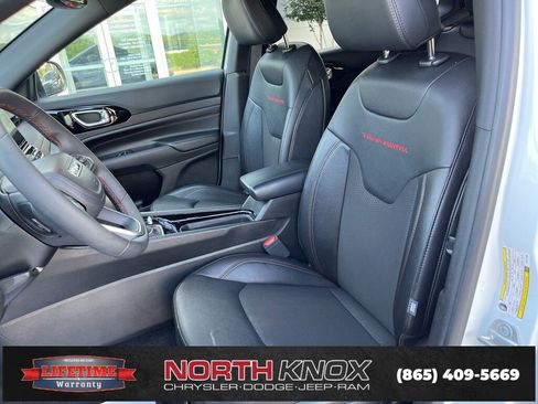 Used 2024 Jeep Compass Trailhawk image 4