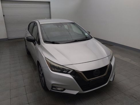 Used 2020 Nissan Versa SR FWD image 14