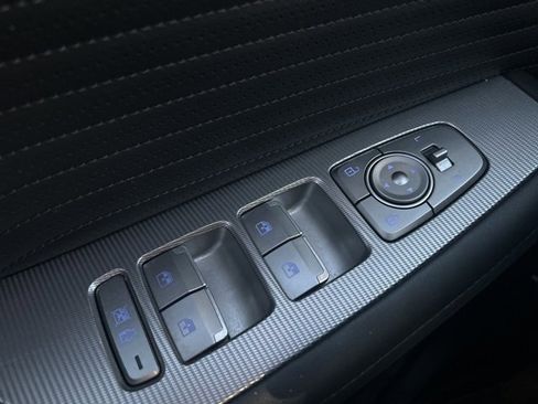 Used 2024 Hyundai Palisade Calligraphy image 14