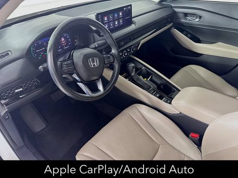 Used 2023 Honda Accord Touring image 11