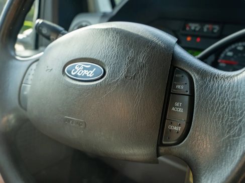 Used 2019 Ford E-350 and Econoline 350 Super Duty w/ Power Windows & Locks Group RWD image 18