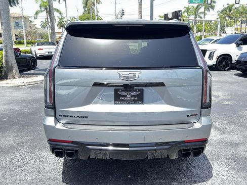 Used 2026 Cadillac Escalade V w/ LPO, ONYX Package AWD/4WD image 5