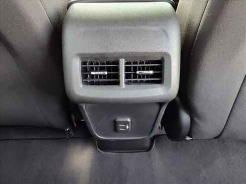 Used 2022 Chevrolet Equinox LS w/ LS Convenience Package image 11