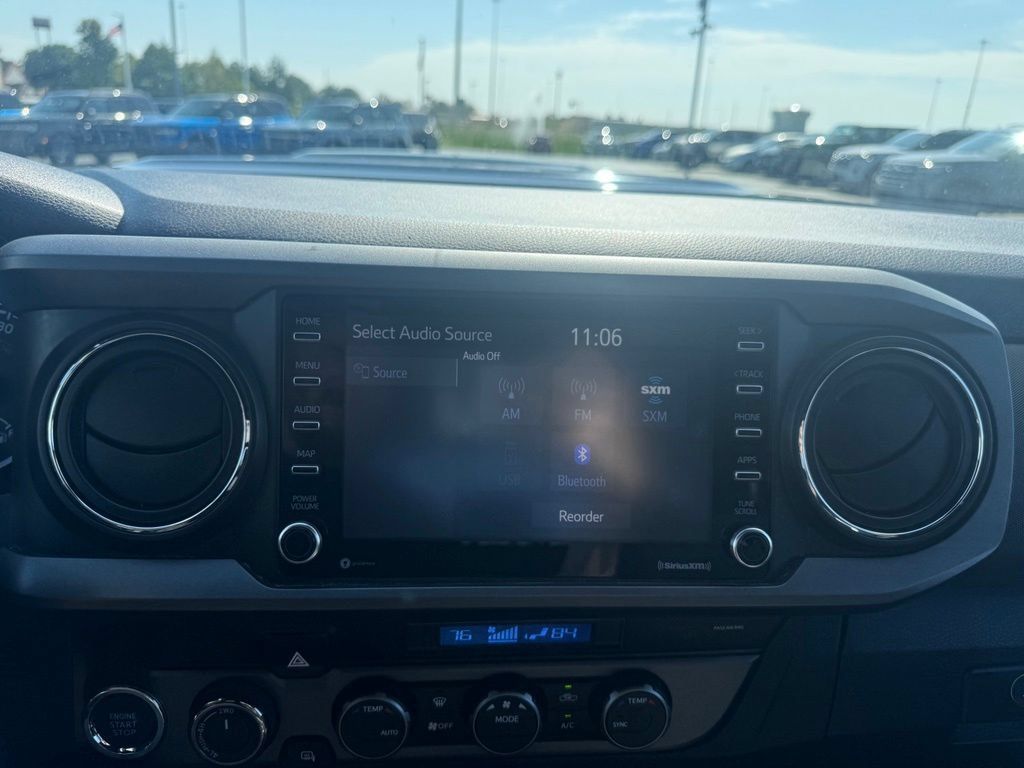 Used 2021 Toyota Tacoma TRD Sport AWD/4WD image 27