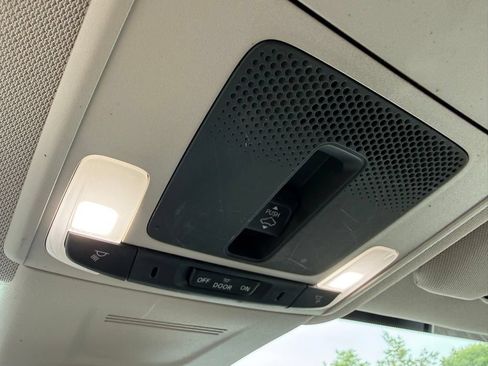 Used 2024 Honda CR-V EX-L image 18