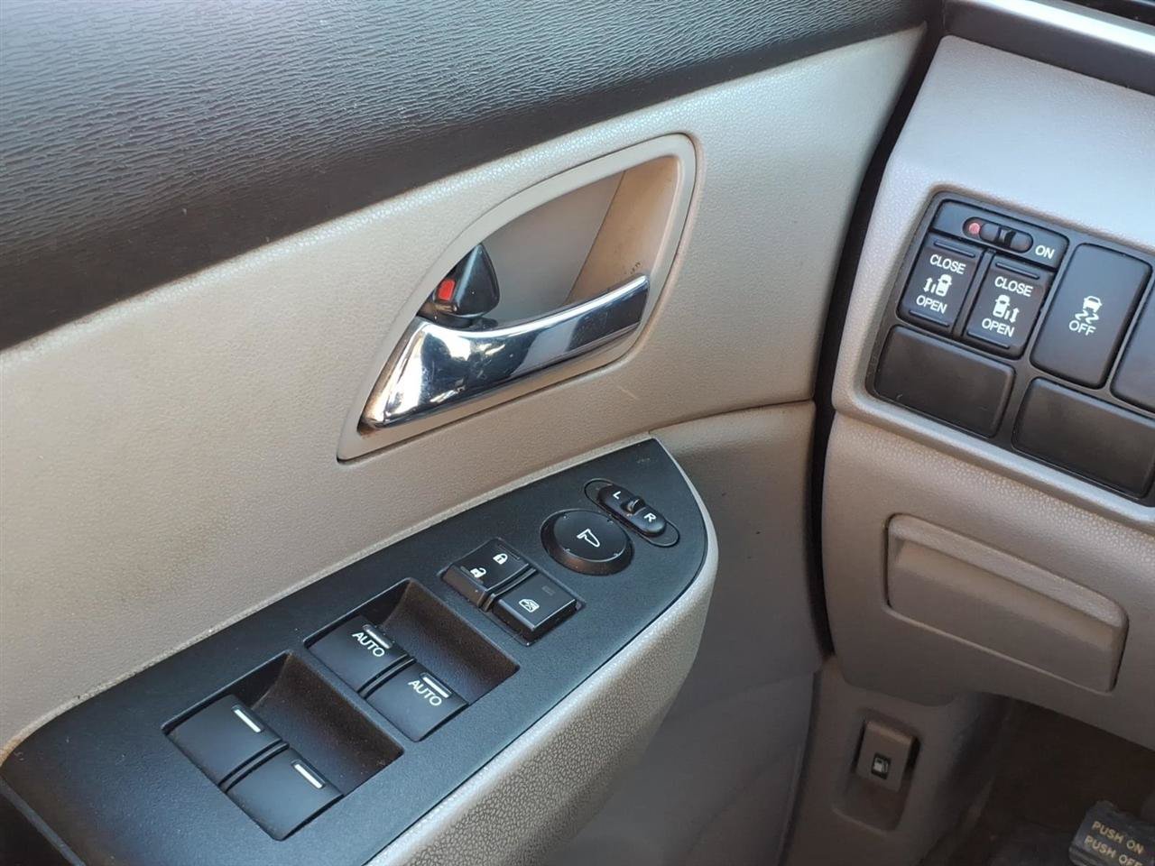 Used 2015 Honda Odyssey EX image 13