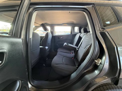 Used 2018 Jeep Compass Sport FWD image 12