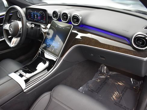 Used 2022 Mercedes-Benz C 300 4MATIC Sedan image 9