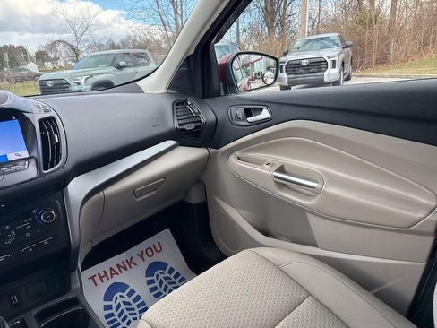 Used 2017 Ford Escape SE w/ Equipment Group 201A image 18