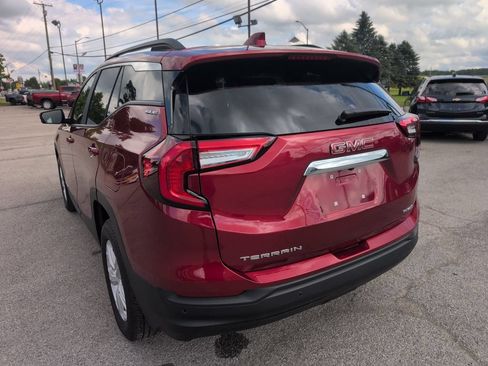 Used 2024 GMC Terrain SLE w/ Driver Convenience Package AWD/4WD image 14