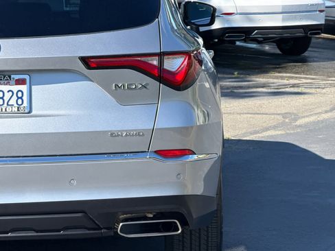 Used 2024 Acura MDX SH-AWD w/ Technology Package image 18