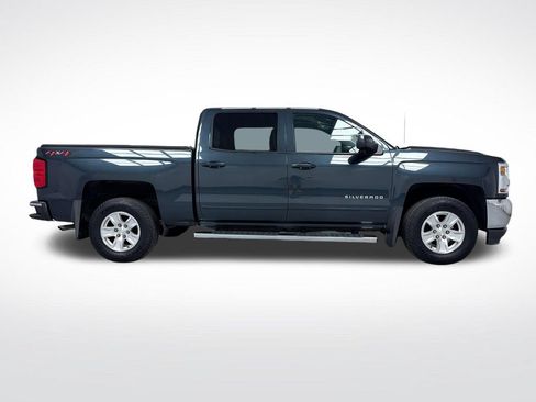 Used 2018 Chevrolet Silverado 1500 LT w/ All Star Edition AWD/4WD image 10