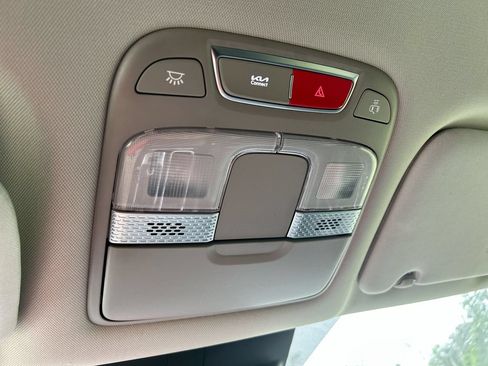 Used 2024 Kia Telluride LX FWD image 27