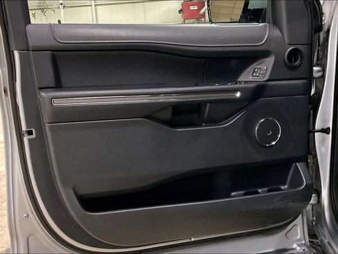 Certified 2024 Ford Expedition Max XLT image 21