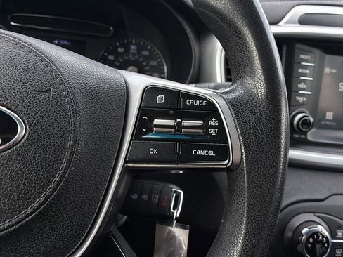 Used 2020 Kia Sorento LX FWD image 27