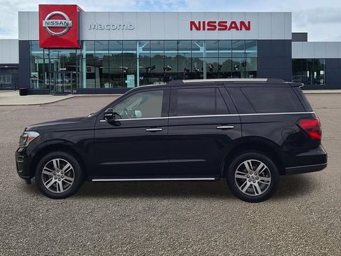 Used 2023 Ford Expedition Limited RWD image 4
