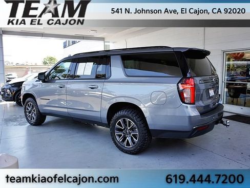 Used 2022 Chevrolet Suburban Z71 AWD/4WD image 8