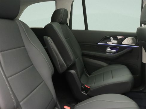 New 2026 Mercedes-Benz GLS 450 4MATIC image 8