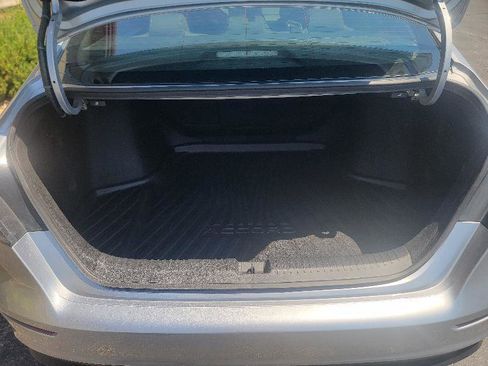 Used 2025 Honda Accord Sport image 9