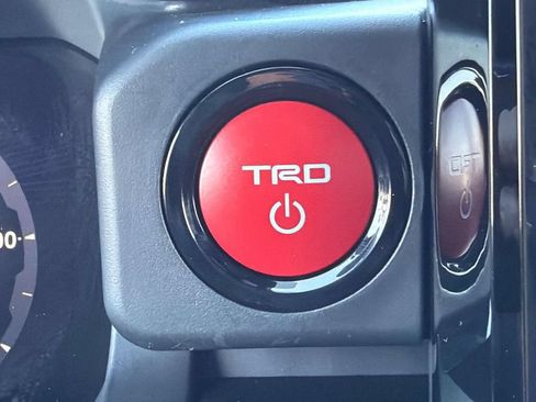 Certified 2025 Toyota Tacoma TRD Pro AWD/4WD image 25
