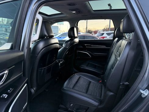 Used 2020 Kia Telluride SX w/ SX Prestige Package image 17