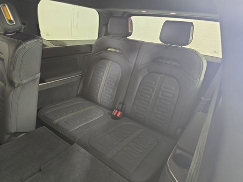 Used 2023 Rivian R1S Adventure AWD/4WD image 22