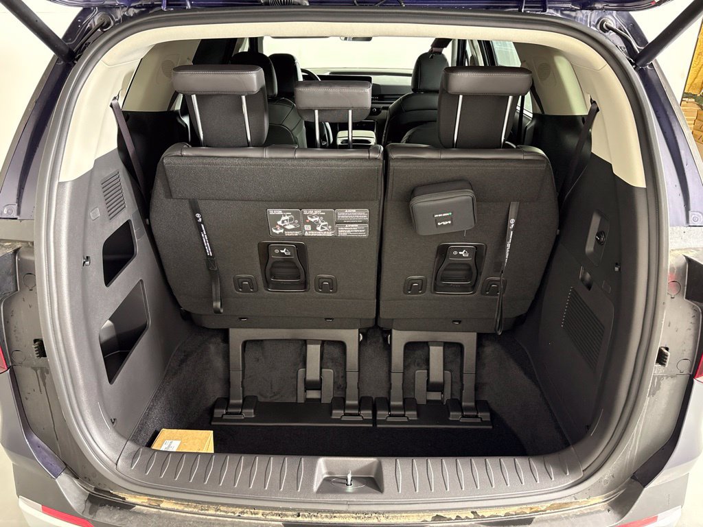 New 2026 Kia Carnival EX FWD image 22