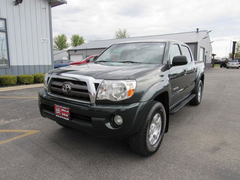 Used 2010 Toyota Tacoma 4x4 Double Cab image 1