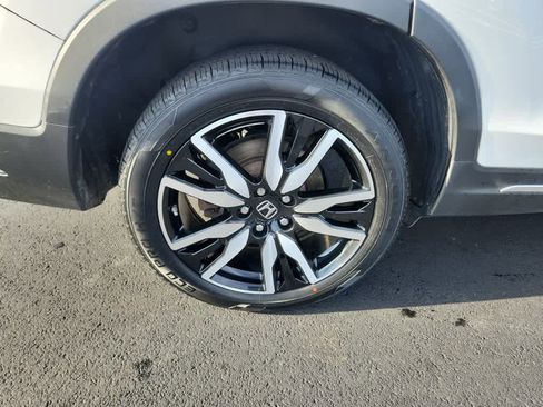 Used 2022 Honda Pilot Touring image 10