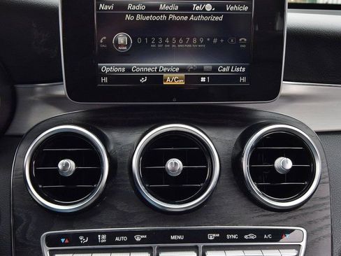 Used 2019 Mercedes-Benz GLC 300 4MATIC image 26