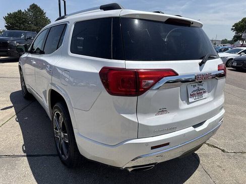 Used 2017 GMC Acadia Denali w/ Technology Package AWD/4WD image 5