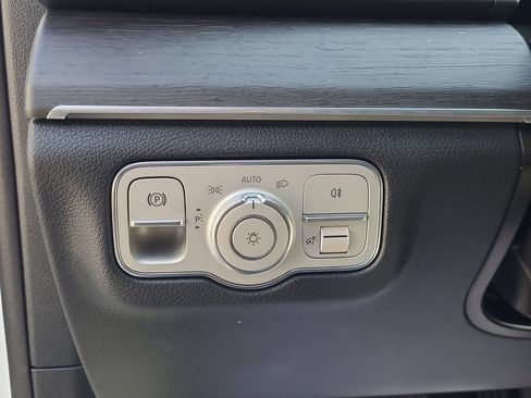Used 2021 Mercedes-Benz GLE 350 4MATIC image 27