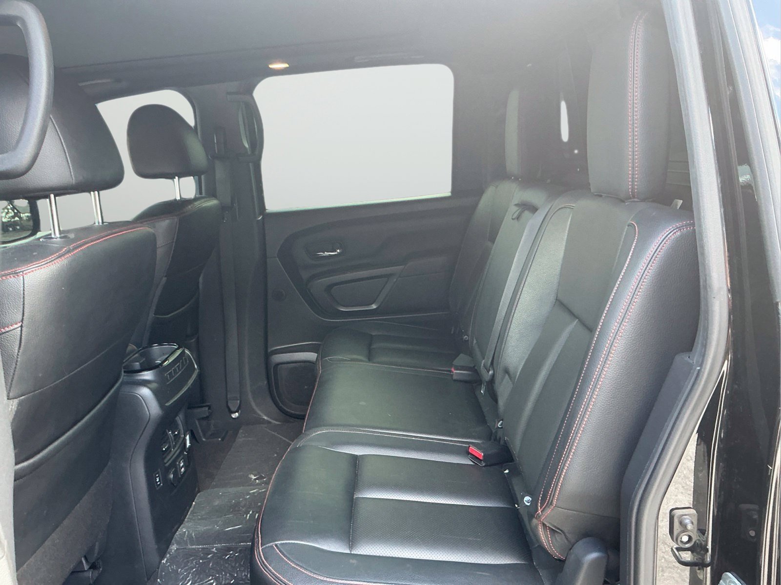 Used 2021 Nissan Titan PRO-4X w/ Pro-4x Convenience Package AWD/4WD image 13