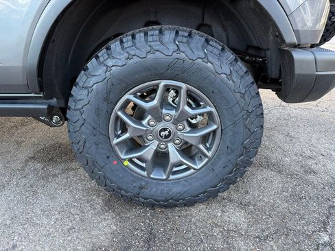 New 2025 Ford Bronco Badlands image 30