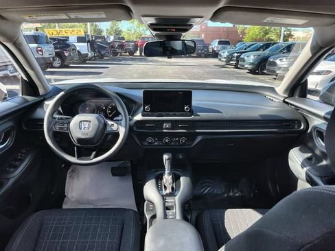 Used 2025 Honda HR-V LX image 11