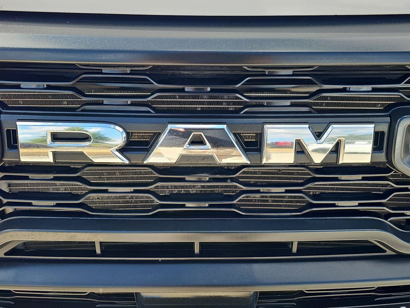 Used 2025 RAM ProMaster 2500 w/ Convenience Group FWD image 9