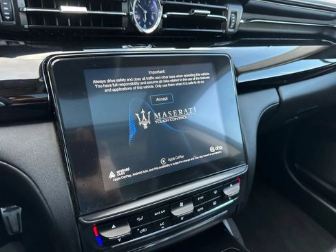 Used 2017 Maserati Quattroporte S GranSport Q4 AWD/4WD image 30