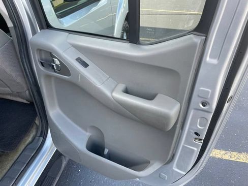 Used 2016 Nissan Frontier SV RWD image 44
