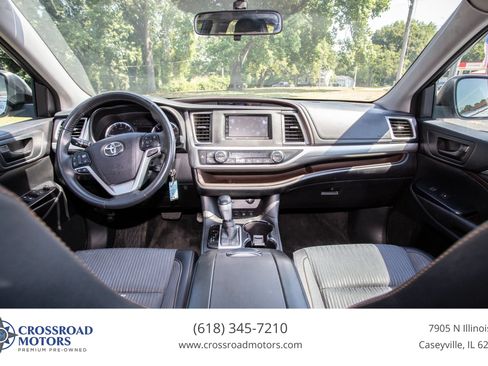 Used 2016 Toyota Highlander Plus AWD/4WD image 22