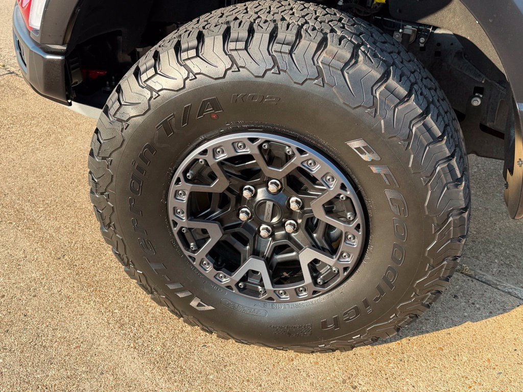 Used 2025 Ford F150 Raptor w/ Equipment Group 803A Raptor R AWD/4WD image 14