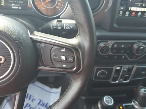 Used 2018 Jeep Wrangler Unlimited Sport S AWD/4WD image 17